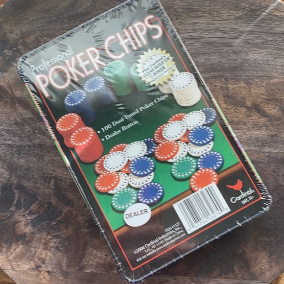 Texas hold em professional poker chips 100 chips dealer button & case card game - Picture 4 of 8